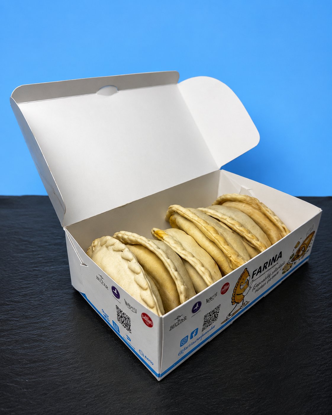 6 EMPANADAS