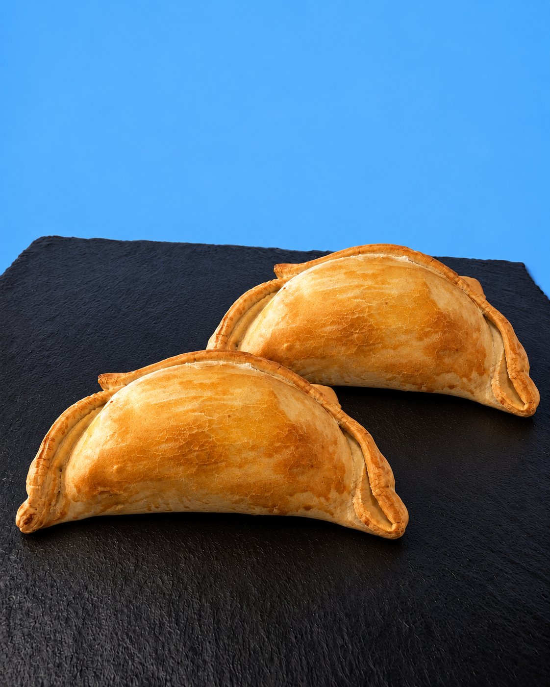 2 EMPANADA CHILENA